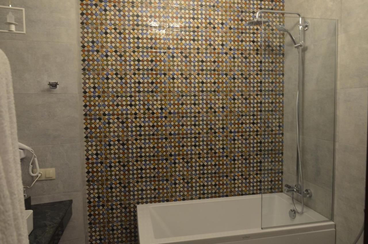 Hotel Griboedov Tiflis Dış mekan fotoğraf