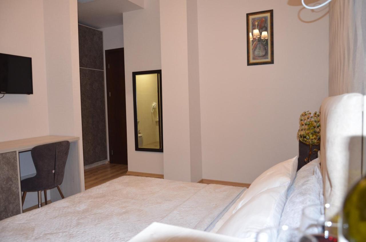 Hotel Griboedov Tiflis Dış mekan fotoğraf
